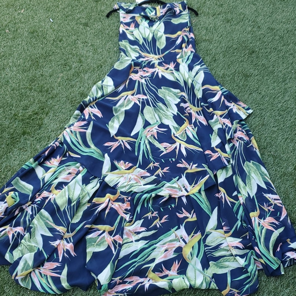 Tropical Ruffled Dress - Picture 6 of 8